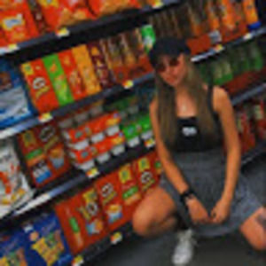 Meet your Posher, Avery